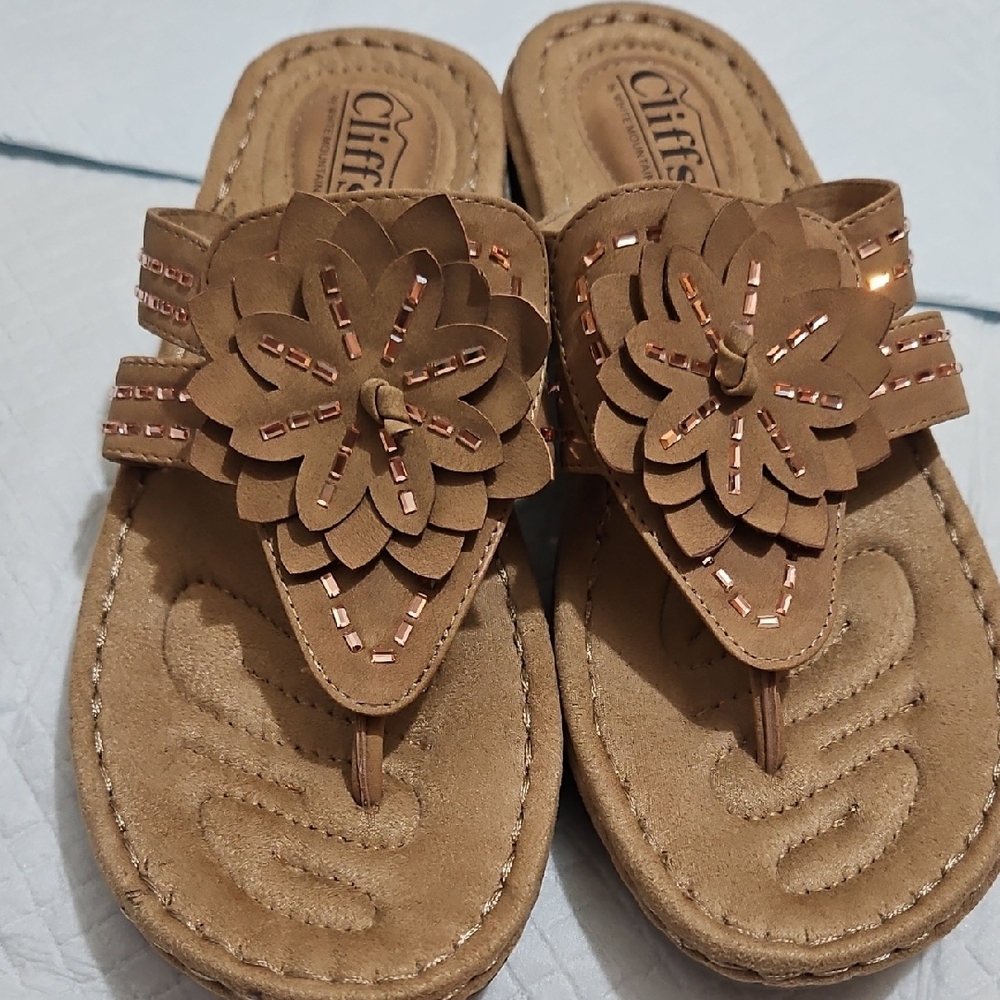 White Mountain Cliffs Suede Tan Footwear